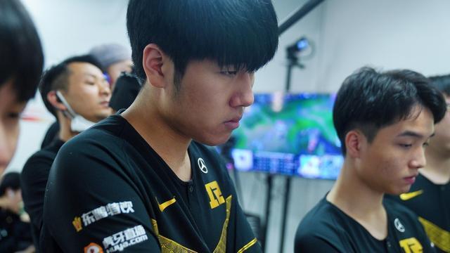 他的职业素 他的职业素