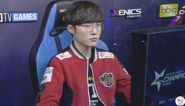 尾抓手